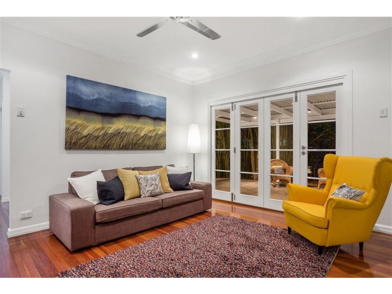 19 Gristock Street, Coorparoo QLD 4151
