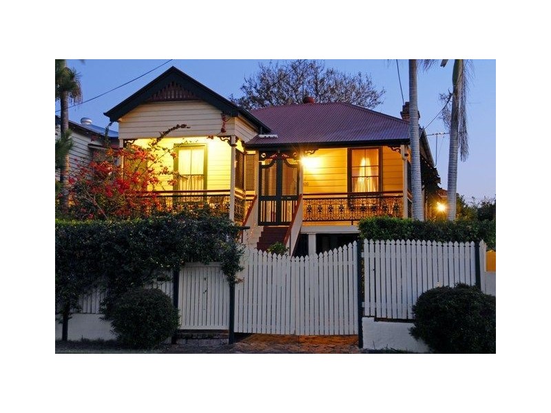 39 Gordon Street, Greenslopes QLD 4120