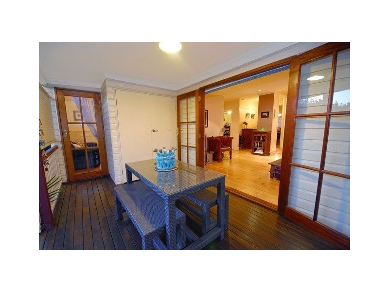 39 Gordon Street, Greenslopes QLD 4120
