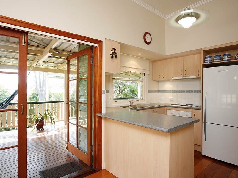 52 McLay Street, Coorparoo QLD 4151