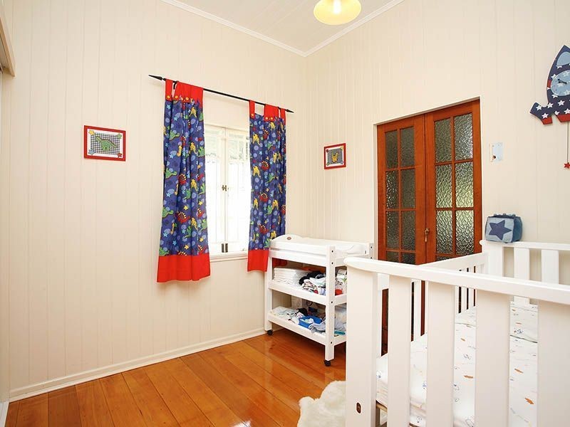 52 McLay Street, Coorparoo QLD 4151