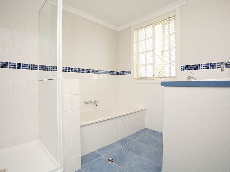 52 McLay Street, Coorparoo QLD 4151