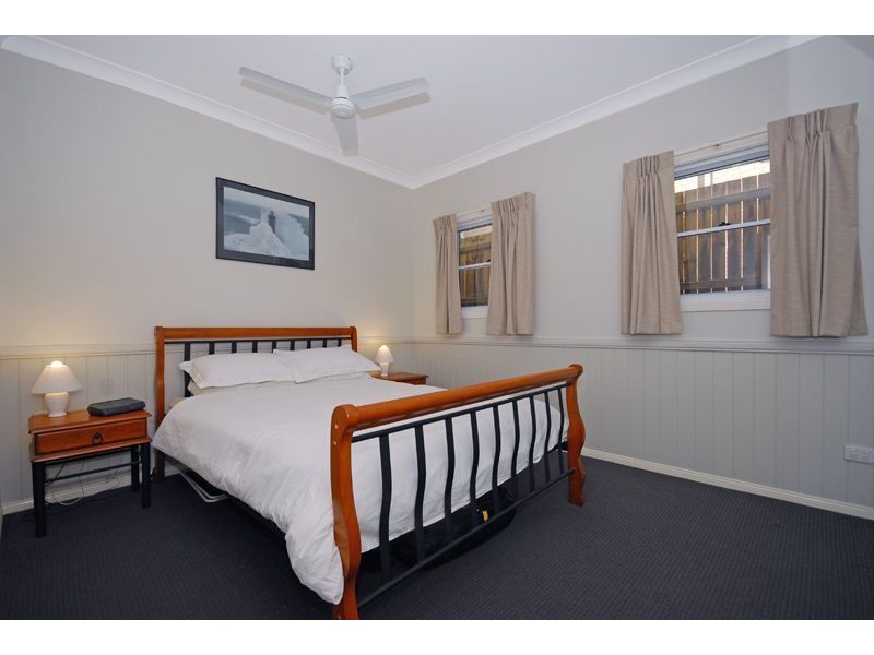 40 Macaulay Street, Coorparoo QLD 4151