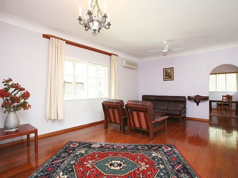 92 Brodie Street, Holland Park West QLD 4121