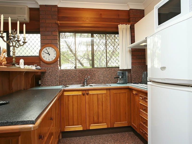 92 Brodie Street, Holland Park West QLD 4121