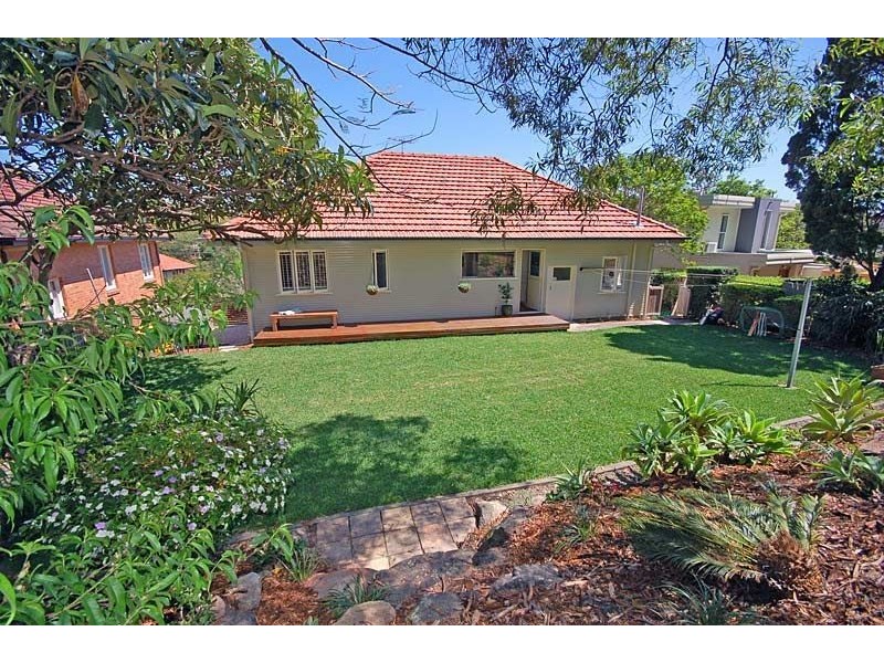 26 Newbolt Street, Holland Park QLD 4121