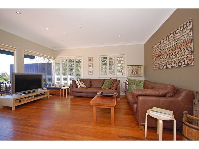 26 Newbolt Street, Holland Park QLD 4121