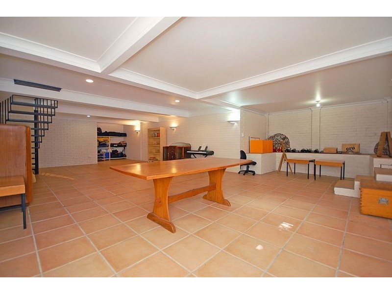 26 Newbolt Street, Holland Park QLD 4121