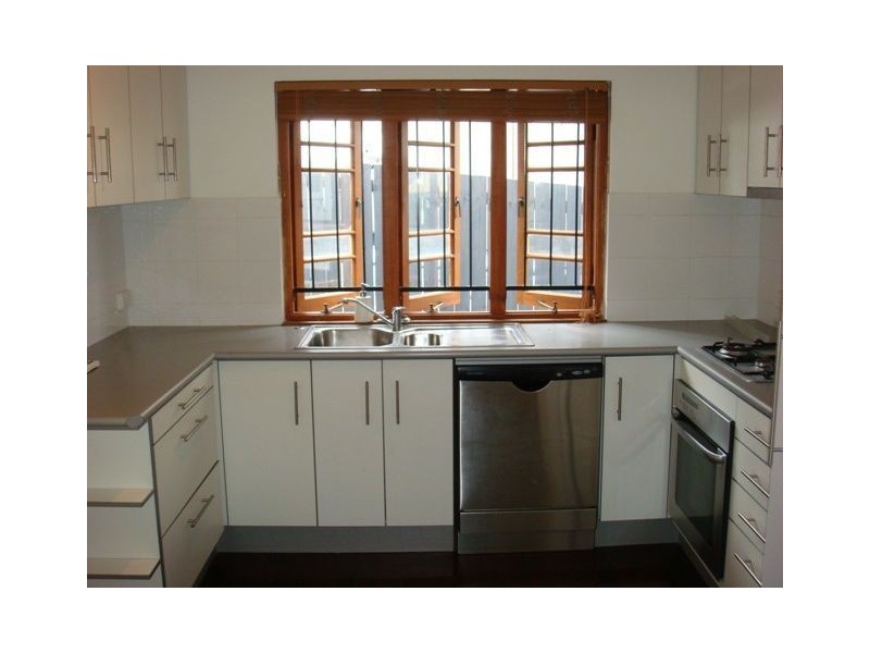 30 First Street, Camp Hill QLD 4152