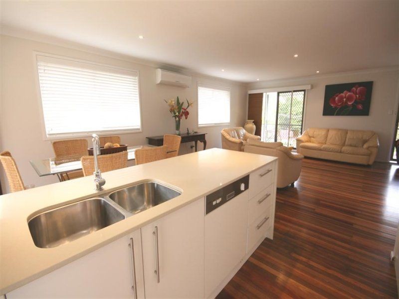 30 Hillock Street, Coorparoo QLD 4151