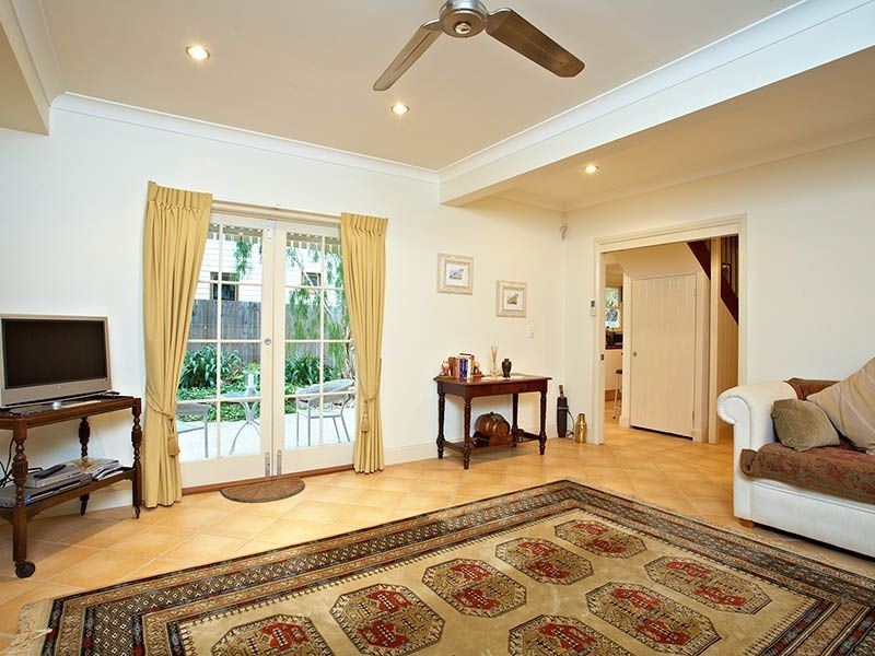 41 Riddings Street, Coorparoo QLD 4151