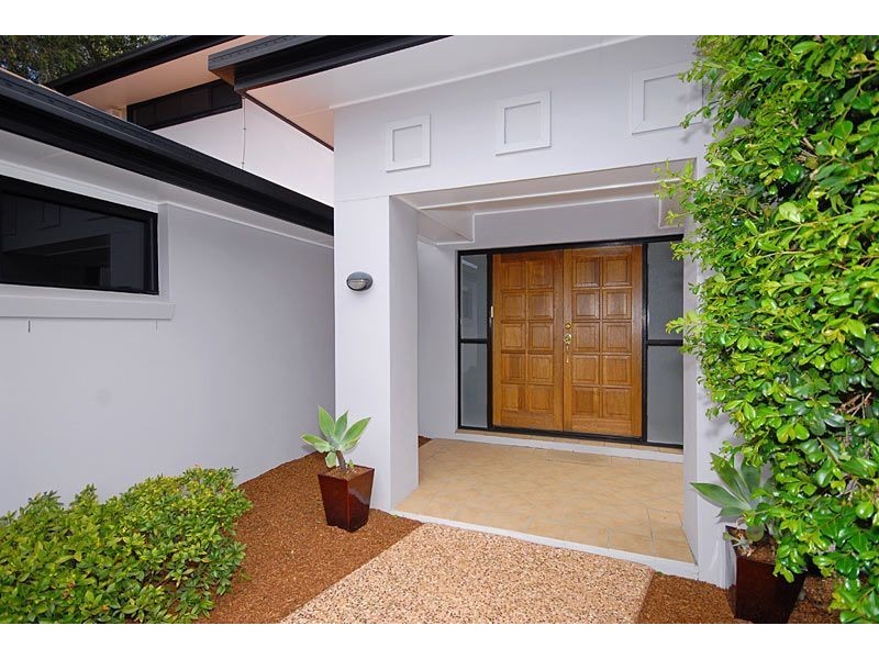 16 Glyn Street, Coorparoo QLD 4151