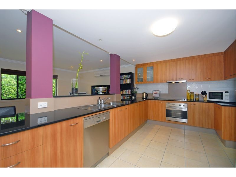 16 Glyn Street, Coorparoo QLD 4151