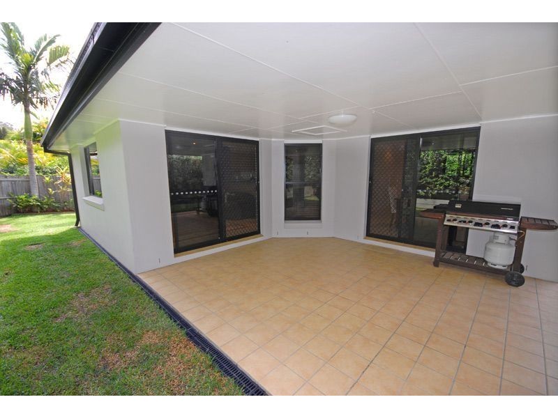 16 Glyn Street, Coorparoo QLD 4151