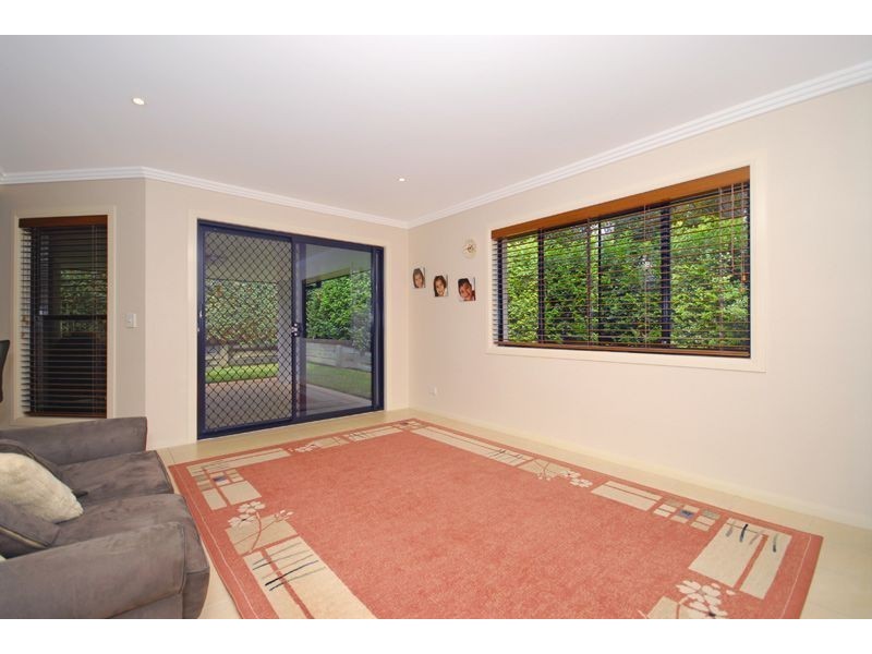16 Glyn Street, Coorparoo QLD 4151