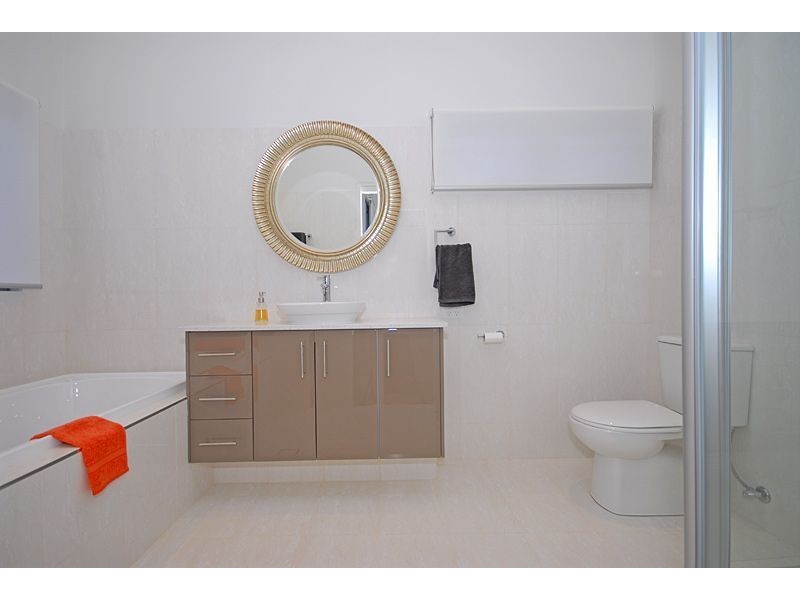 13 Glindemann Drive, Holland Park QLD 4121