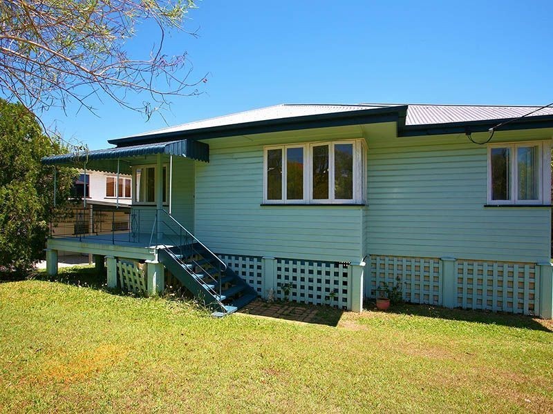 137 Sterculia Avenue, Holland Park West QLD 4121