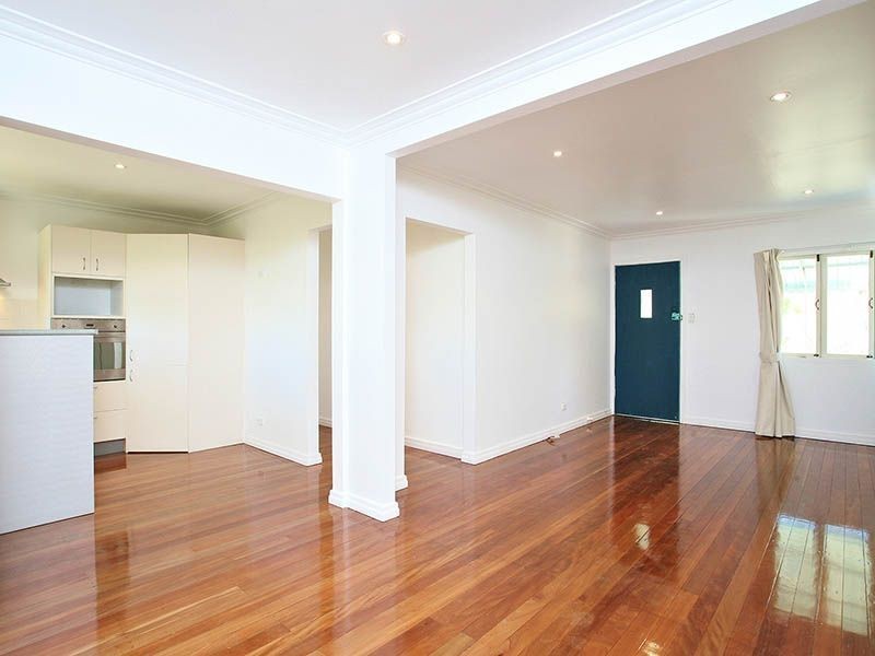 137 Sterculia Avenue, Holland Park West QLD 4121