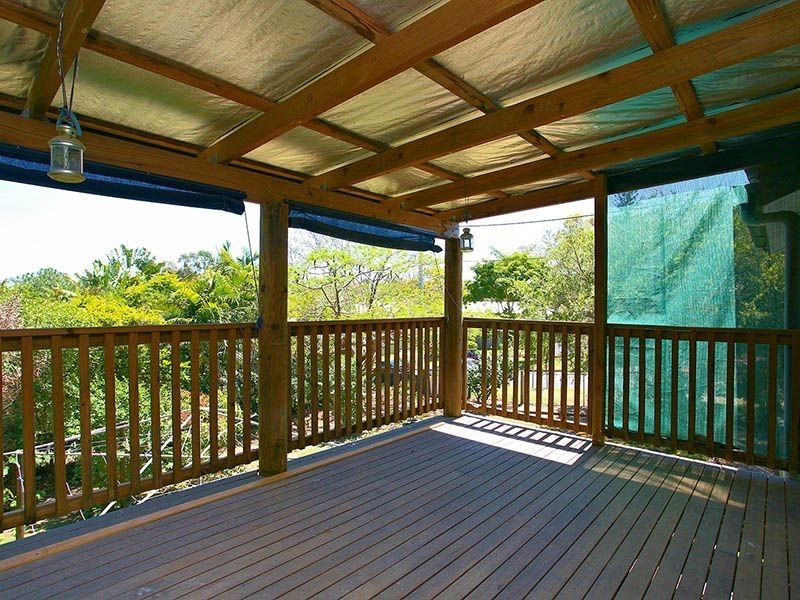 137 Sterculia Avenue, Holland Park West QLD 4121