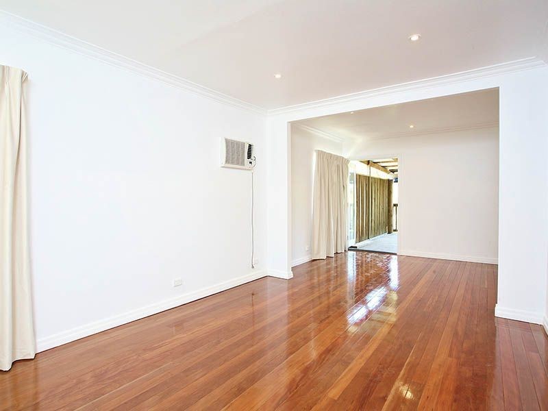 137 Sterculia Avenue, Holland Park West QLD 4121