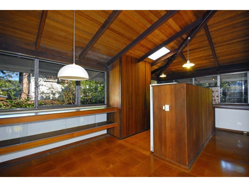 18 Sapphire Street, Holland Park QLD 4121