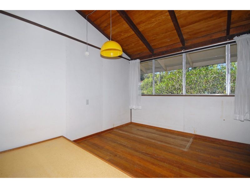 18 Sapphire Street, Holland Park QLD 4121