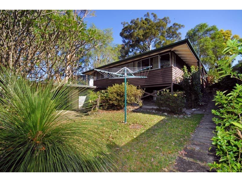 18 Sapphire Street, Holland Park QLD 4121