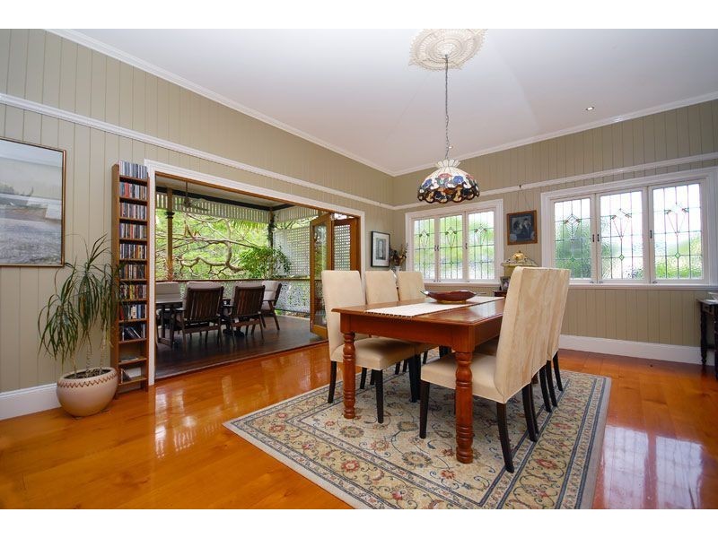 14 Frank Street, Norman Park QLD 4170