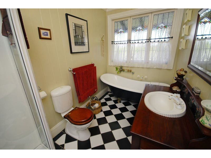 14 Frank Street, Norman Park QLD 4170