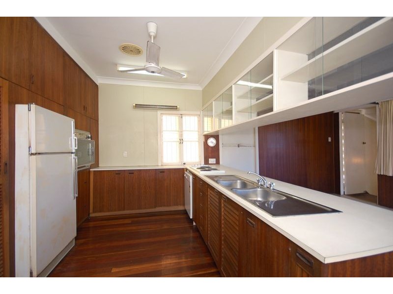 58 Oxley Drive, Holland Park QLD 4121