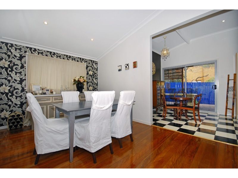 5 Arc Street, Coorparoo QLD 4151