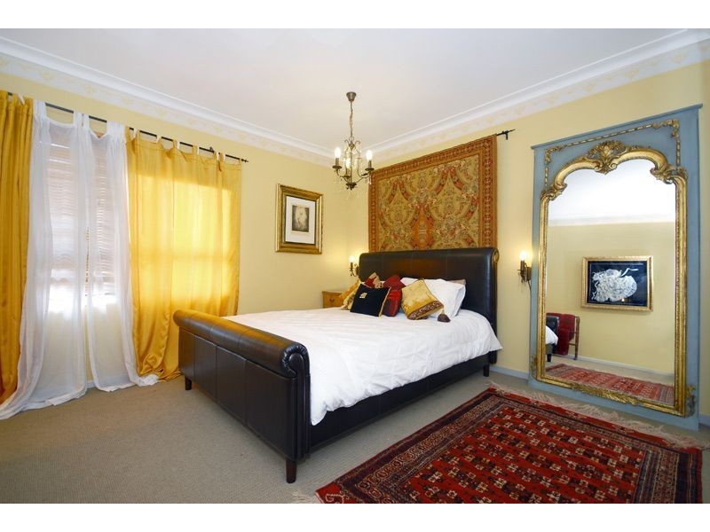 5 Arc Street, Coorparoo QLD 4151