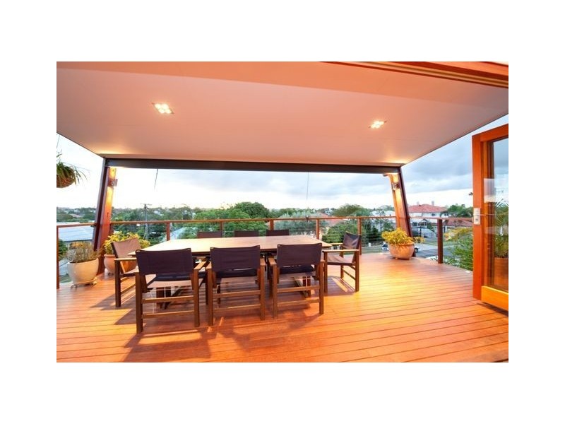 44 Ashton Street, Camp Hill QLD 4152