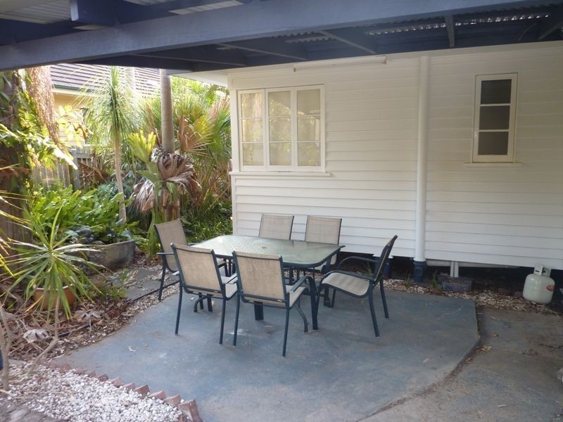 42 Capella Street, Coorparoo QLD 4151