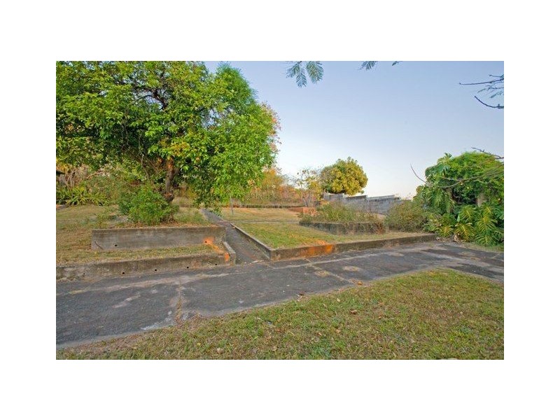 25 Newman Avenue, Camp Hill QLD 4152