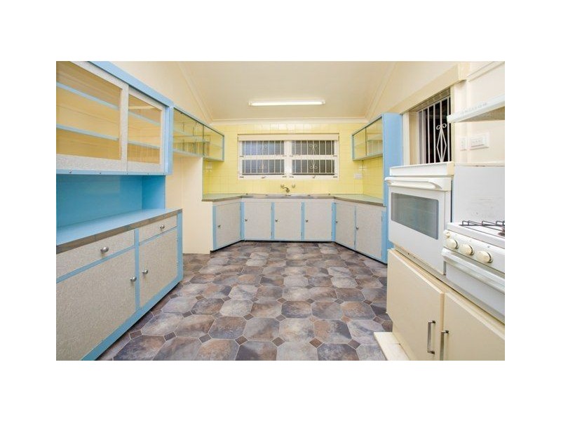 25 Newman Avenue, Camp Hill QLD 4152