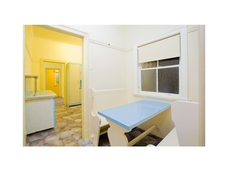 25 Newman Avenue, Camp Hill QLD 4152