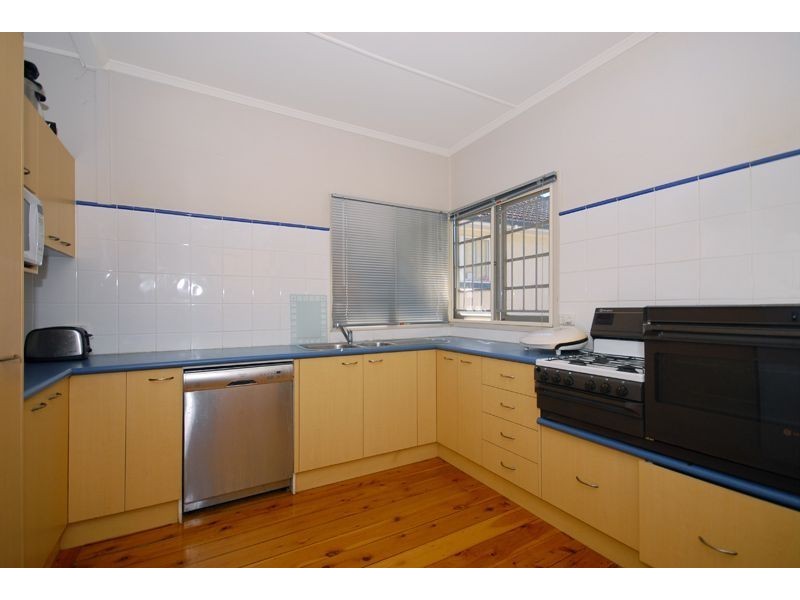 9 Gibson Crescent, Holland Park QLD 4121