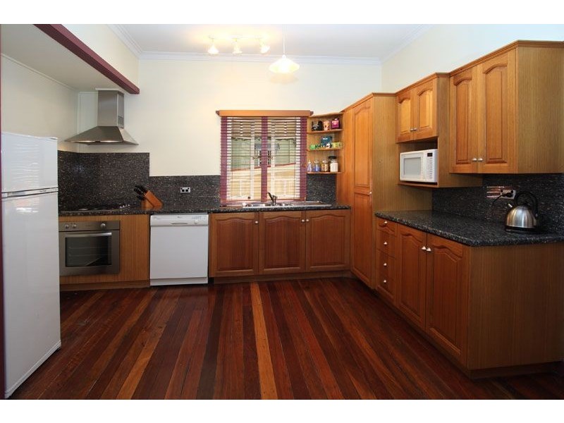 13 Flower Street, Woolloongabba QLD 4102