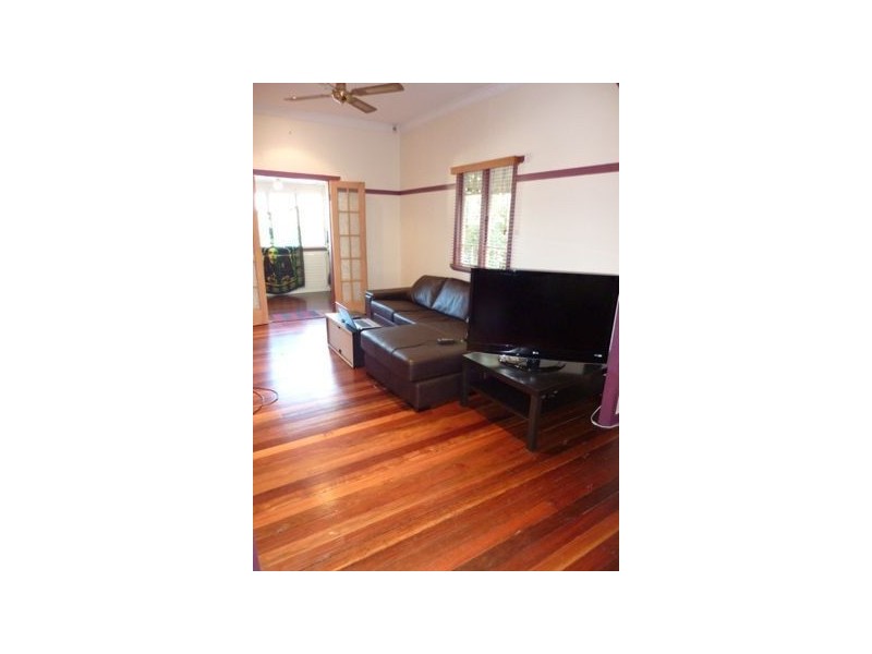 13 Flower Street, Woolloongabba QLD 4102