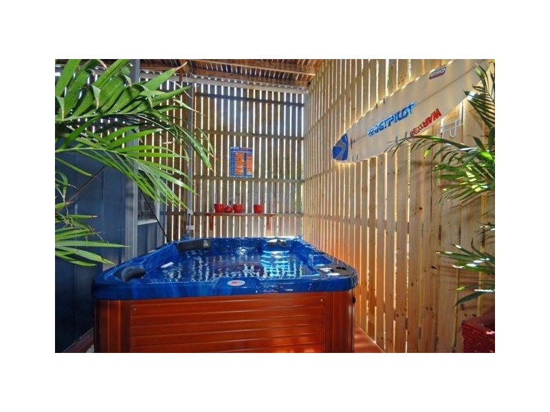 3A Galway Street, Greenslopes QLD 4120