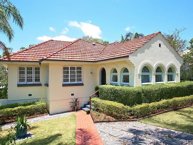 15 Pryde Street, Camp Hill QLD 4152