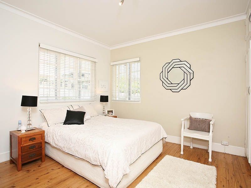 15 Pryde Street, Camp Hill QLD 4152