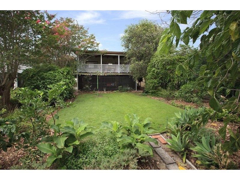 30 Bennetts Road, Camp Hill QLD 4152