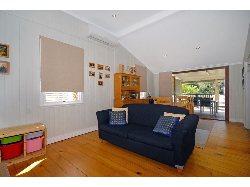 40 Macaulay Street, Coorparoo QLD 4151