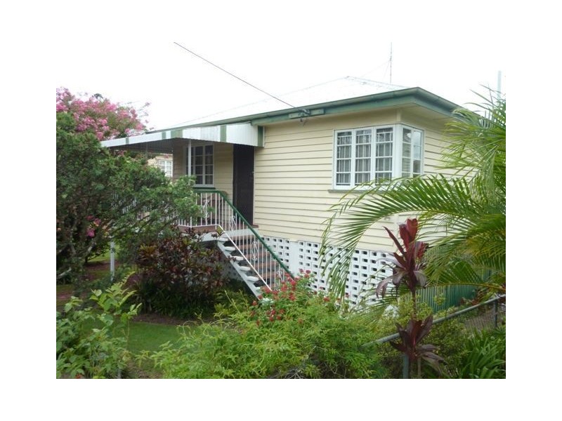 113 Macrossan Avenue, Norman Park QLD 4170