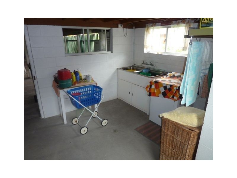 113 Macrossan Avenue, Norman Park QLD 4170