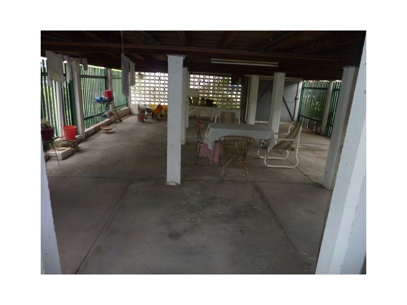 113 Macrossan Avenue, Norman Park QLD 4170