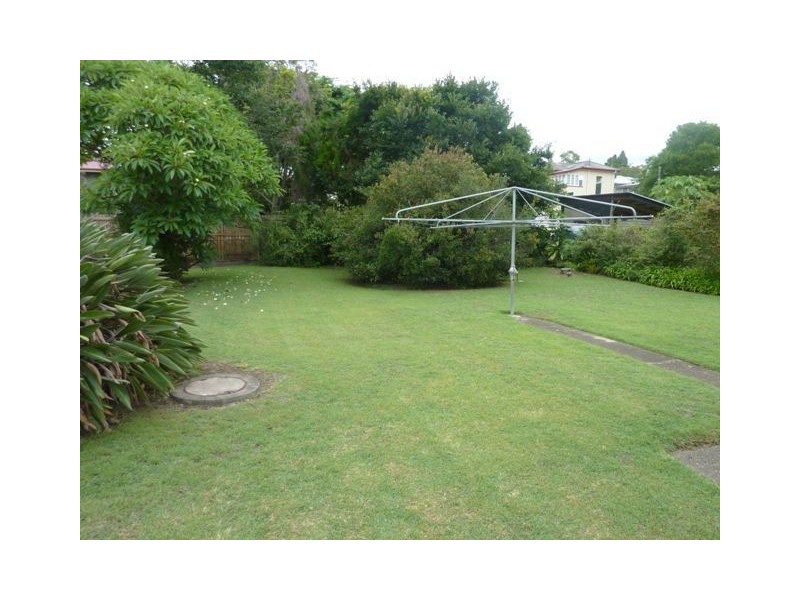 113 Macrossan Avenue, Norman Park QLD 4170