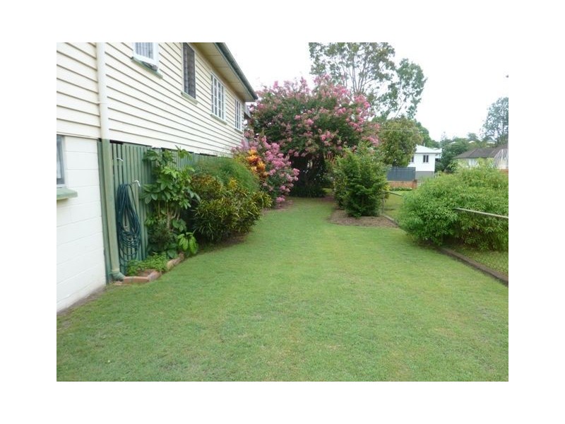 113 Macrossan Avenue, Norman Park QLD 4170